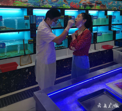 市市場(chǎng)監(jiān)督管理局 開(kāi)展食品安全隱患大排查 切實(shí)維護(hù)群眾健康和安全——聚焦水產(chǎn)品冷凍冷藏領(lǐng)域